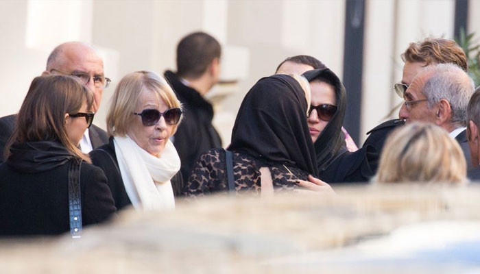 Փարիզի հայկական եկեղեցում Ազնավուրի հոգեհանգստի կարգը տրվել է նեղ շրջանակում