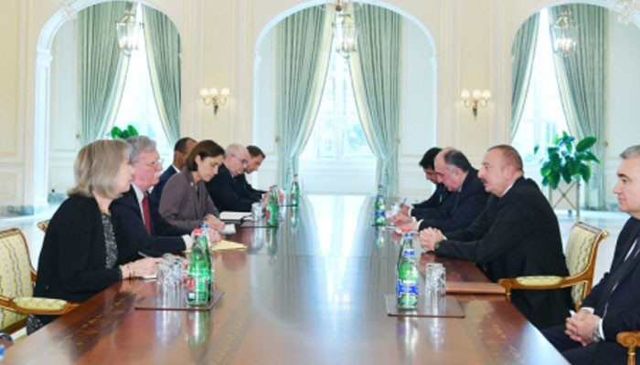 Болтон: Для нас важно урегулирование конфликта в Карабахе