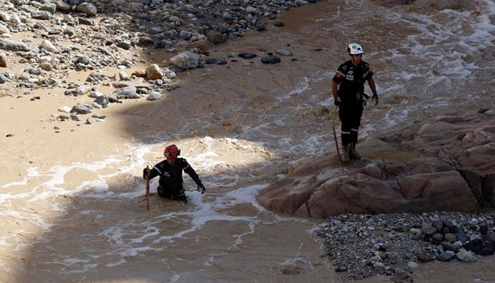 Flash floods in Jordan kill at least 11