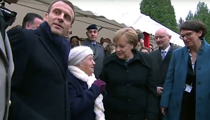 На мероприятии во Франции Меркель перепутали с супругой Макрона