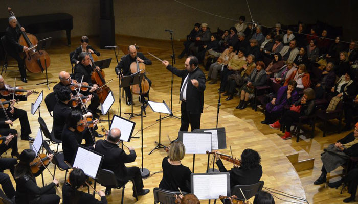 Կամերային նվագախումբը ներկայացրել է Շյոնբերգի «Պայծառակերպված գիշեր»-ը