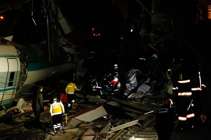 Ankara'da Yüksek Hızlı Tren kazası: 4 kişi hayatını kaybetti, 43 kişi yaralandı