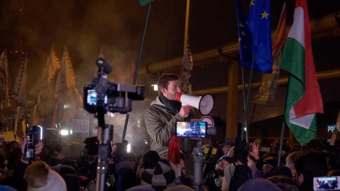 В Венгрии протестующие осадили здание государственной телекомпании