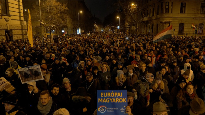 Hungary 'slave law' protesters target national TV