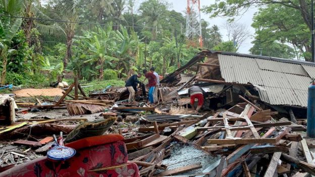 Число жертв цунами в Индонезии достигло 168