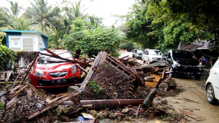 'Volcano tsunami' hits Indonesia