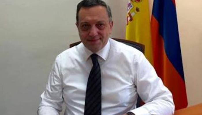 Ավետ Ադոնցը հետ է կանչվել Իսպանիայում ՀՀ դեսպանի պաշտոնից