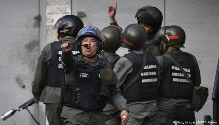 Venezuela arrests rogue officers after military revolt in Caracas