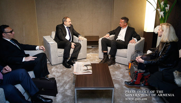 Դավոսում Նիկոլ Փաշինյանի հետ հանդիպմանը մի խումբ գործարարներ Հայաստանում նոր ներդրումներ կատարելու ցանկություն են հայտնել