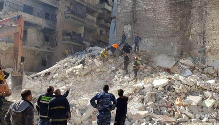 В Алеппо обрушился дом: 11 погибших