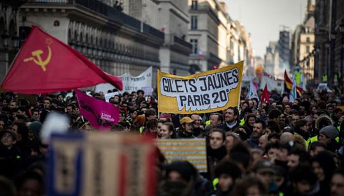 The demonstration of unions and "yellow vests" gathered 300 000 people