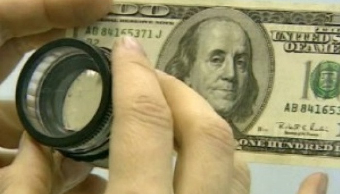 ԱՄՆ կեղծ դոլարներ իրացնելու պահին վնասազերծվել է 3 քաղաքացի
