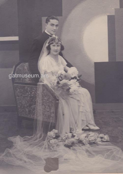 Նկ.1. Մարի Աթմաճյան և Շարլ Շեվալյե, Փարիզ,1934
