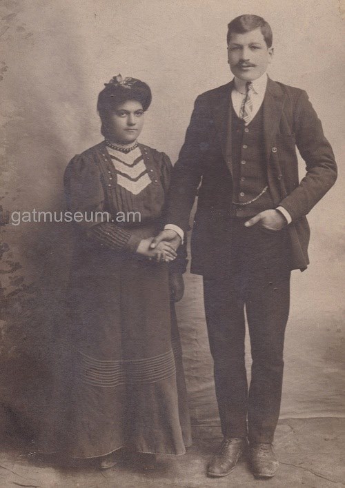 Նկ.7. Լևոն Մրմրյան և Սաթենիկ Քյուրքչյան, Սեբաստիա, 1900թ.