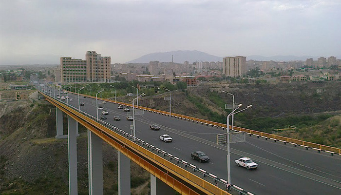 Դավիթաշենի կամրջի վրա կանխվել է Երևանում գործող ՍՊԸ-ներից մեկի տնօրենի ինքնասպանության փորձը