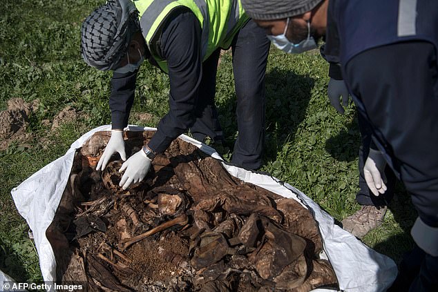 Mass grave containing 3,500 victims of ISIS discovered in Raqqa