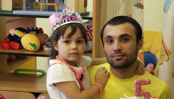 Семью мужчины, который спас троих детей из пожара, выселили из квартиры в Екатеринбурге