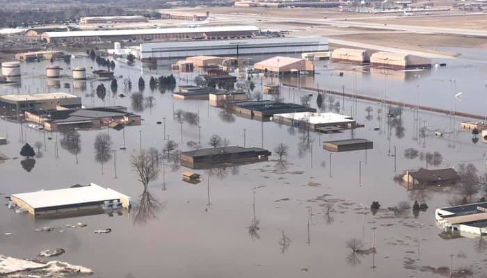 Авиабаза ВВС США в Небраске серьезно пострадала от наводнения