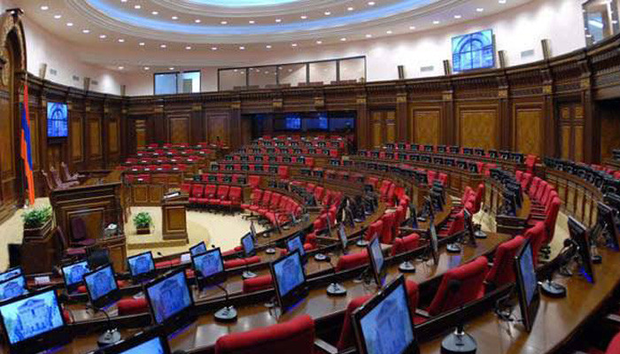 Парламент Армении не смог начать работу из-за отсутствия кворума