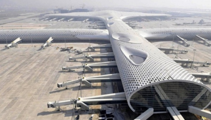 В Стамбуле заработал крупнейший аэропорт мира