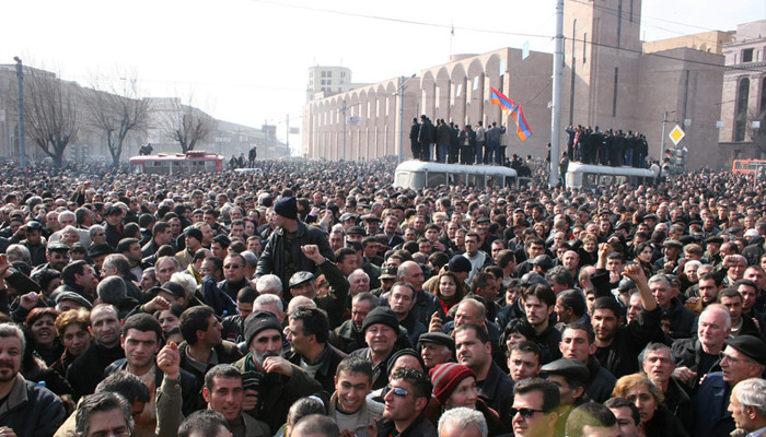 Парламент Армении принял законопроект о выплате компенсаций пострадавшим во время событий 1 марта 2008 года
