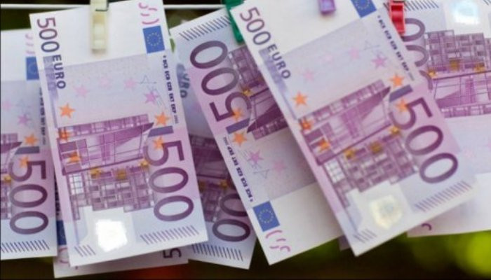 Евросоюз отказался от банкнот в 500 евро