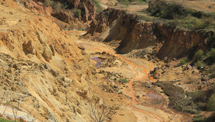 ՀԲՃ-ն հրապարակել է լուսանկարներ Կավարտի լքված հանքից