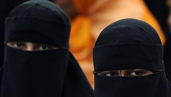 Sri Lanka attacks: Face coverings banned after Easter bloodshed