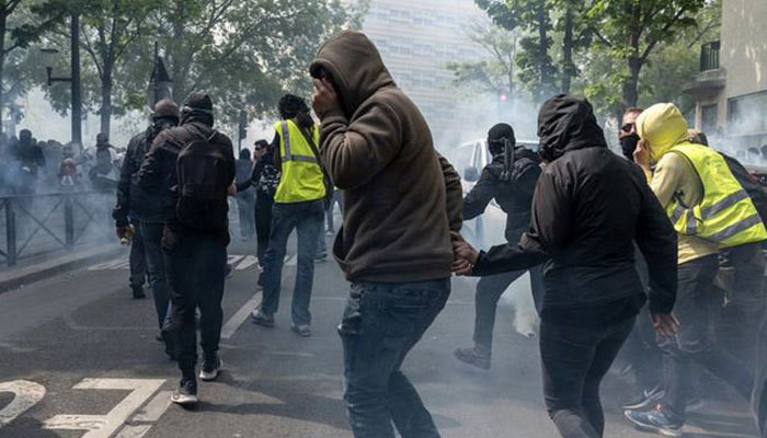 Paris May Day protests: Shock over hospital break-in