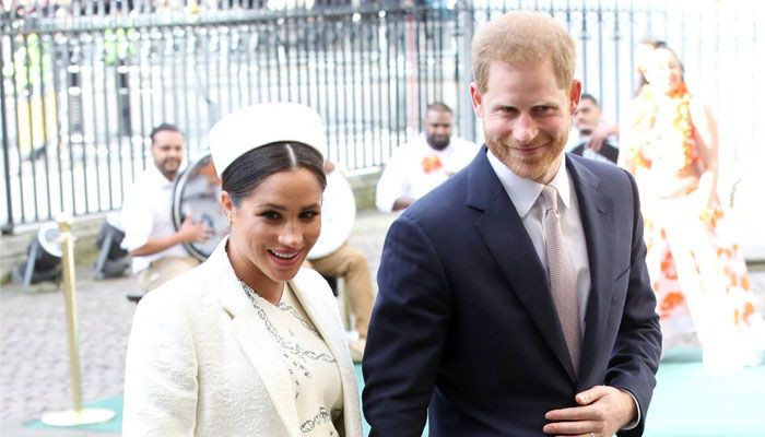Meghan Markle baby news – Royal fan sends people into a frenzy after over-excitedly filming police escorting car ‘lined with pink blankets’ towards Frogmore Cottage