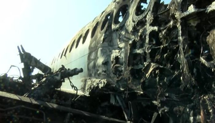 СКР опубликовал видео из салона сгоревшего в Шереметьево самолёта