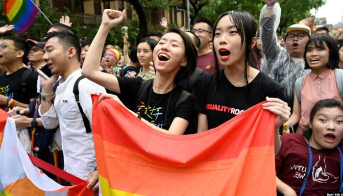 Тайвань первым в Азии разрешил однополые браки