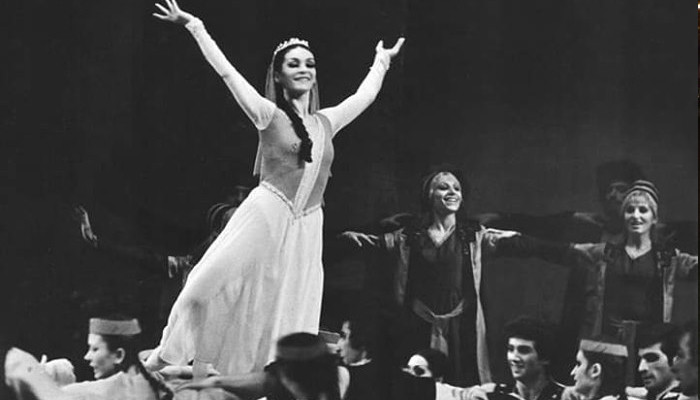 Կյանքից հեռացել է ՀՀ վաստակավոր արտիստ, բալետի պարուսույց Նադեժդա Դավթյանը