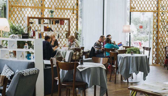 Кафе «Гарденс» - меню для российских туристов будет на 20% дороже
