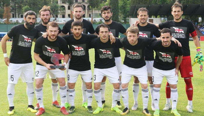 Грузинские футболисты вышли в антиоккупационных футболках. Грузия Online