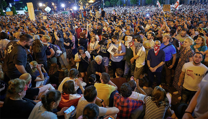 Суд в Тбилиси освободил более 40 человек, задержанных в ходе митингов
