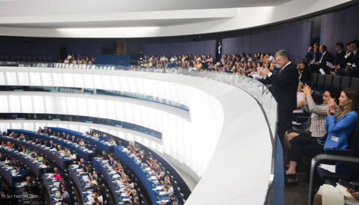 European Parliament did not let Petro Poroshenko in a hall on meeting