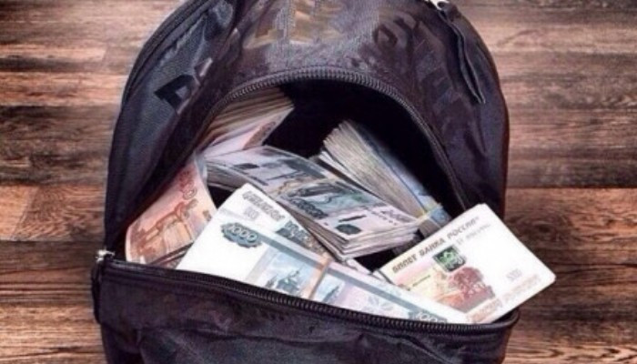 В Москве у безработного украли рюкзак с пятью миллионами рублей