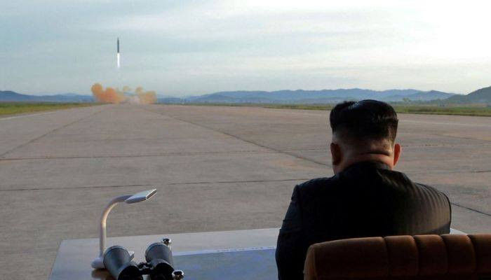 Ким Чен Ын назвал запуск ракет нового типа предупреждением для Вашингтона и Сеула
