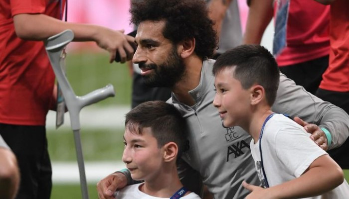 Mohamed Salah and Liverpool team-mates train with amputee children from UEFA Foundation