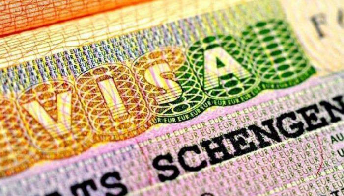 Страны ЕС перестанут ставить штампы в паспорте при проходе границы