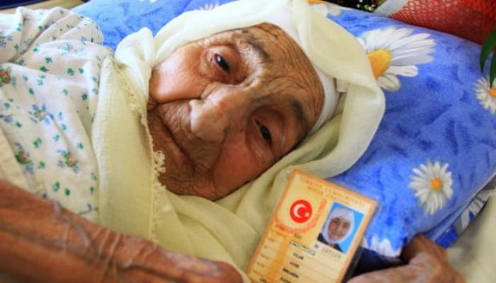 Թուրք 113-ամյա տատիկը տեսել է 3 սուլթան, 12 նախագահ և 27 վարչապետ