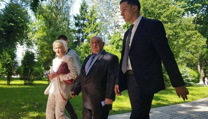 Неизвестный сообщил о минировании дома родителей Зеленского