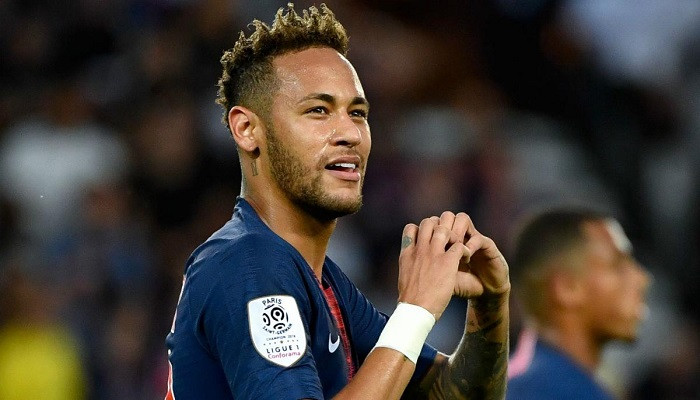 Neymar willing to pay to complete Barcelona move