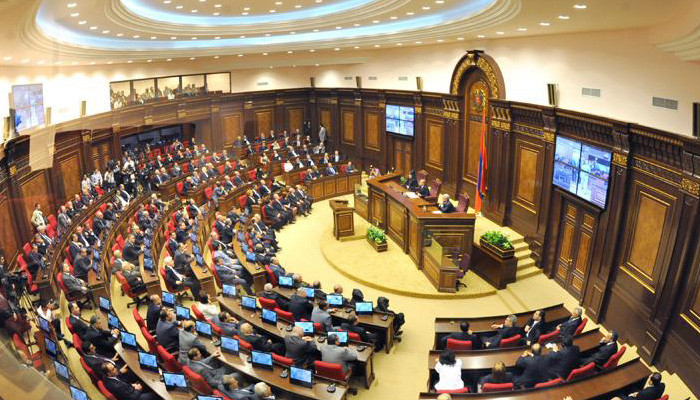 Парламент Армении принял поправки в Налоговый кодекс