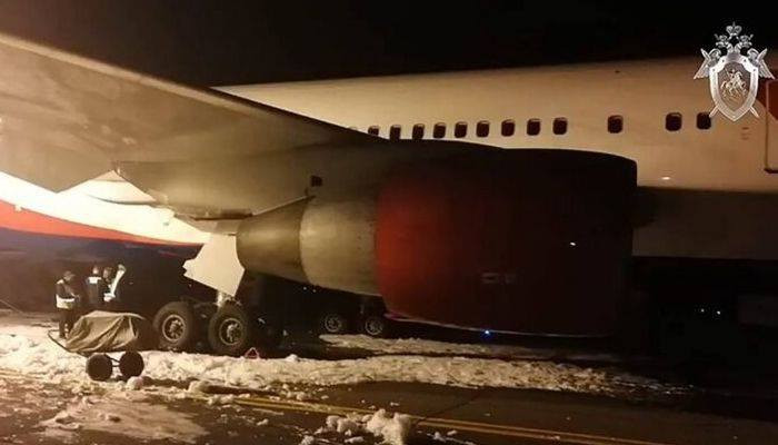 Число пострадавших при жесткой посадке самолета в Барнауле выросло до 56