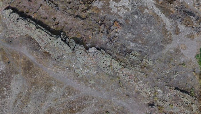 Մեծամորի ժայռային փորագրությունների հարթակը՝ թռչնի թռիչքից