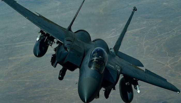 Самолеты США "продемонстрировали силу" в небе над Сирией − СМИ