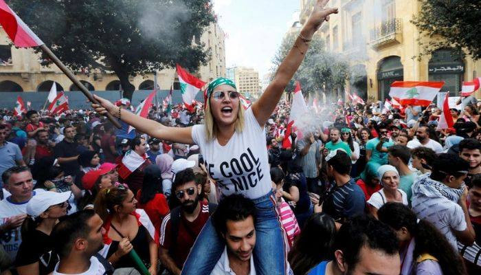 Премьер Ливана обсудит снижение зарплат министров на фоне протестов