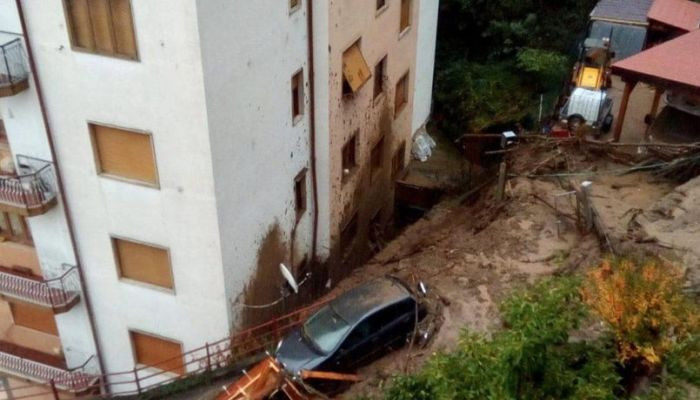 Italian Couple Narrowly Escapes House Collapse, Thanks To Their Cats